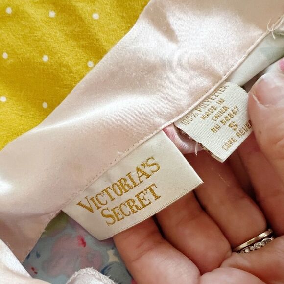 Vintage 90s Gold Label Victorias Secret Floral Robe nightgown Size S Pink - Picture 7 of 8